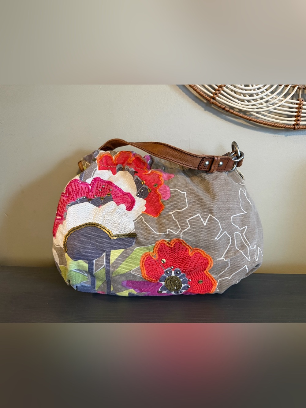 Fossil Vintage Y2K Floral Appliqué Canvas Shoulder Bag in Brown and Multicolor - Picture 3 of 14